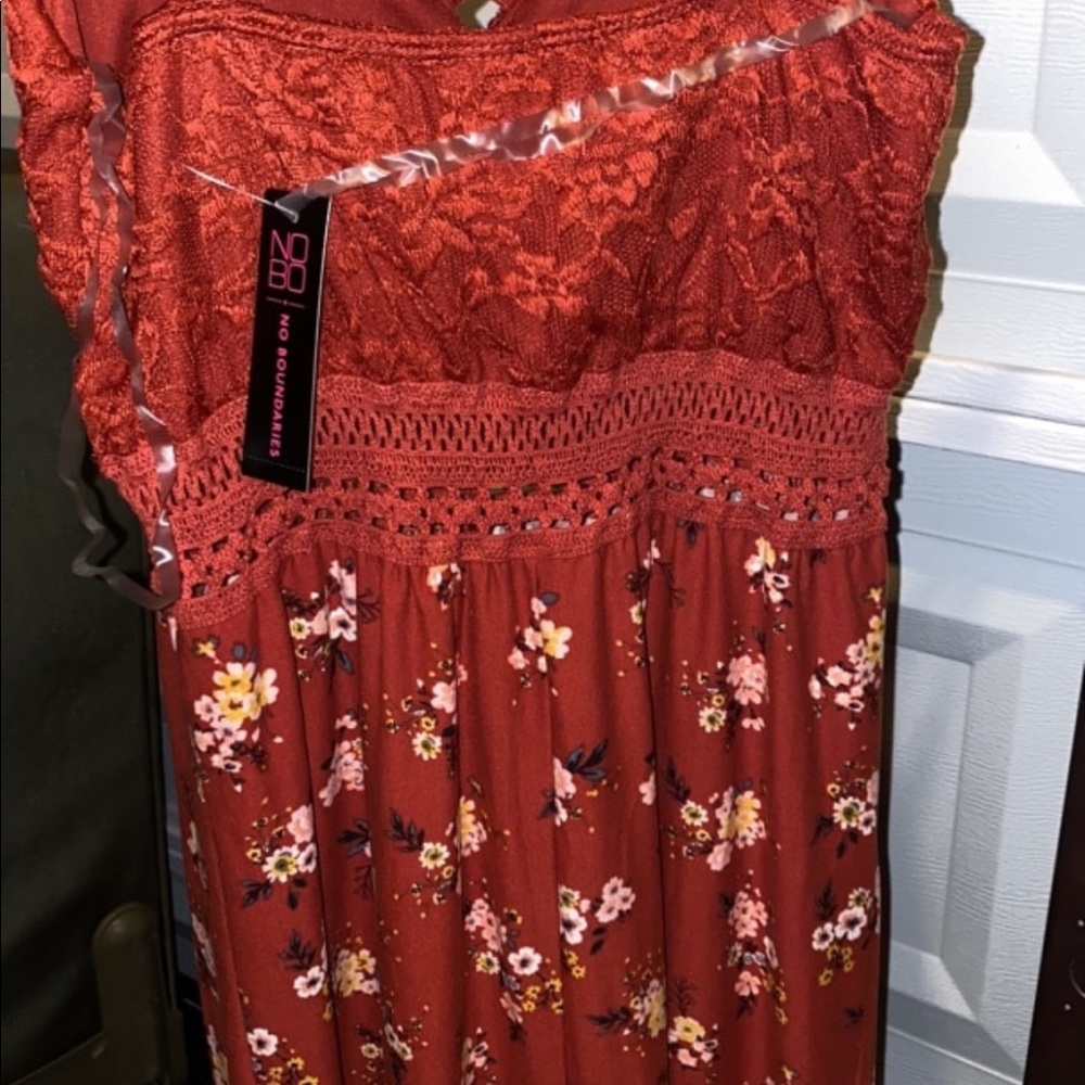Maxi dress, maxi walk thru dress - Picture 6 of 6